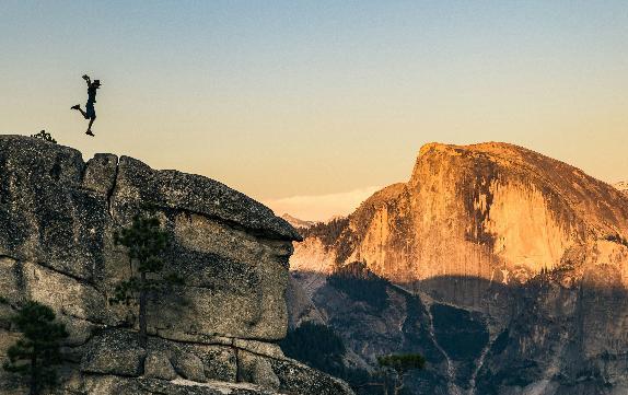 Uplifting Fashion Lounge House - Soundtrack Empire